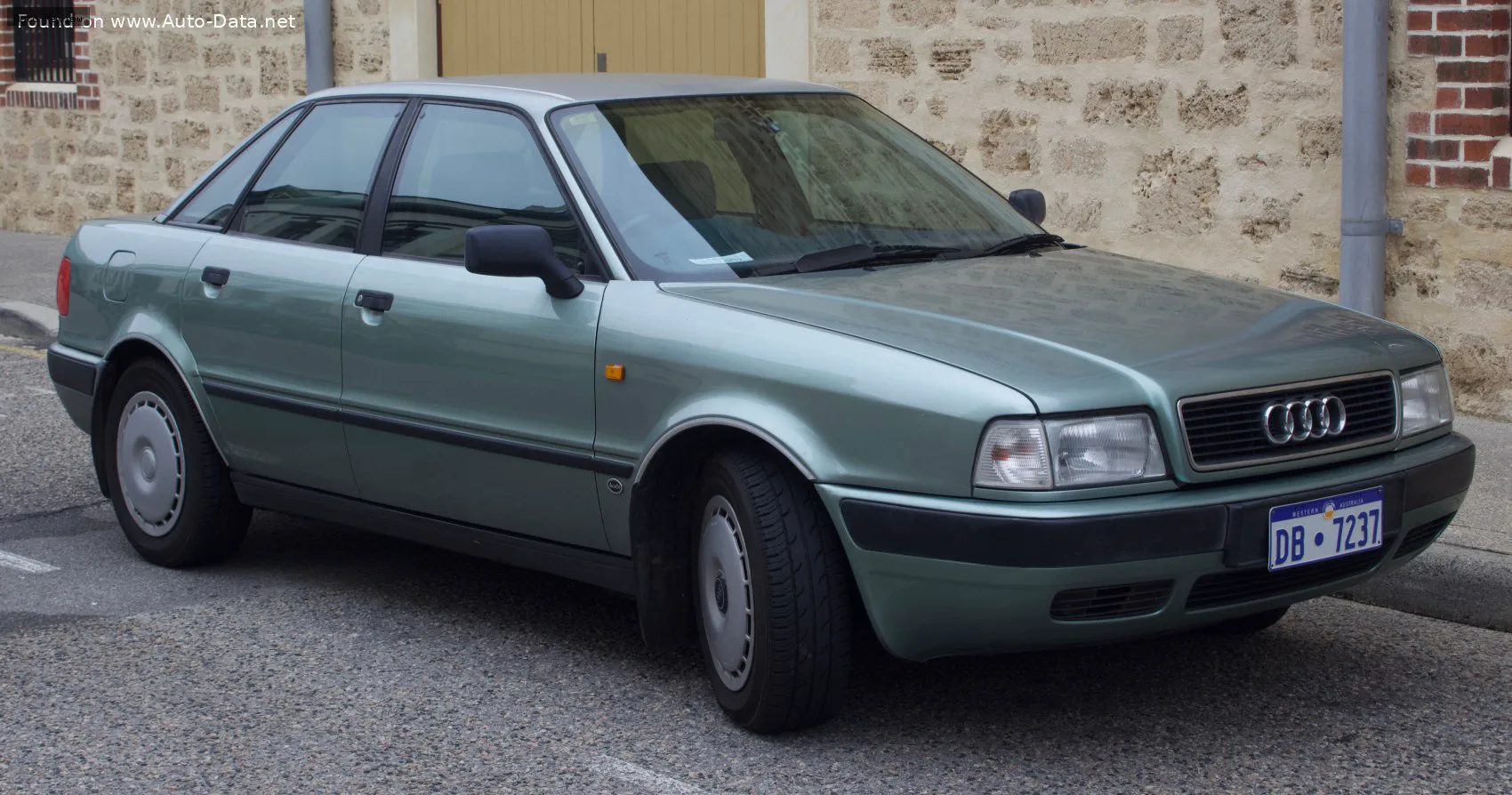 Audi 80 80 (B4, Typ 8C) 2.0 E 16V (137 лс) Automatic 1991 - 1993