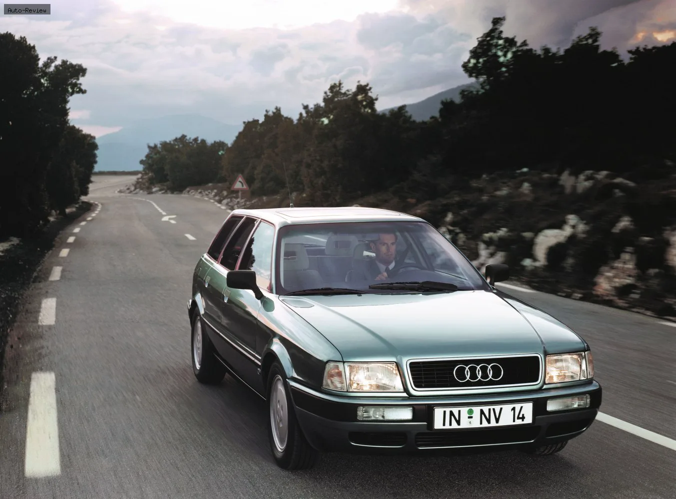 Audi 80 80 Avant (B4, Typ 8C) 2.6 V6 (150 лс) Automatic 1992 - 1995