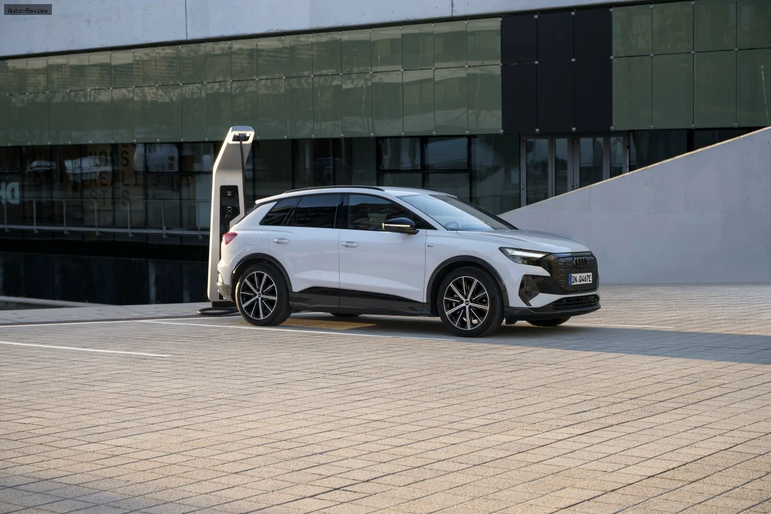 Audi Q4 e-tron Q4 Sportback e-tron 40 63 kWh (204 лс) 2025 - 2026