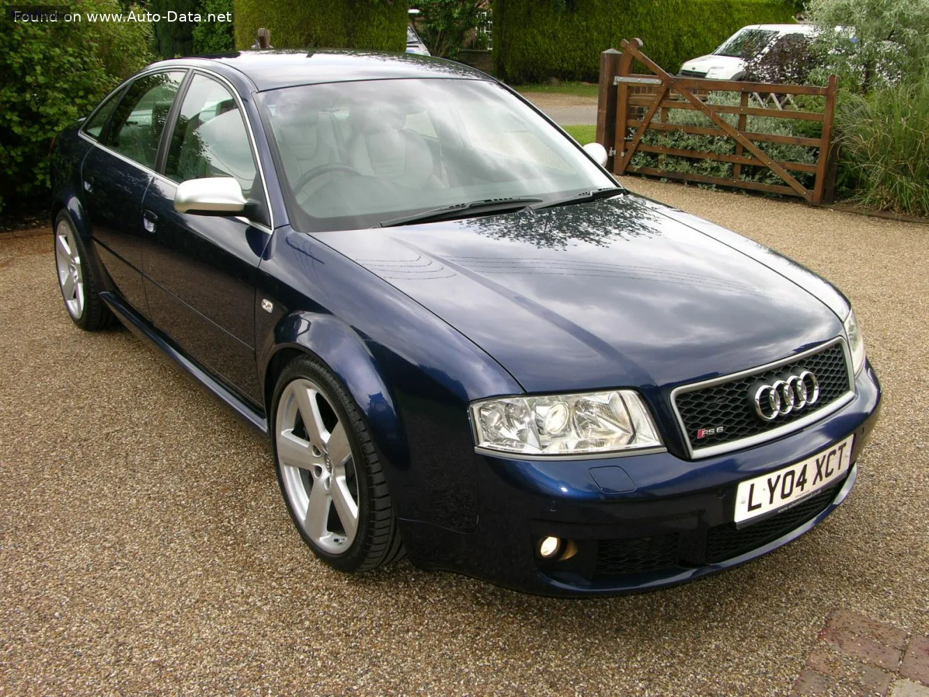 Audi RS6 RS 6 (4B,C5) 4.2 BiTurbo V8 (450 лс) quattro Tiptronic 2002 - 2004 — фото 3