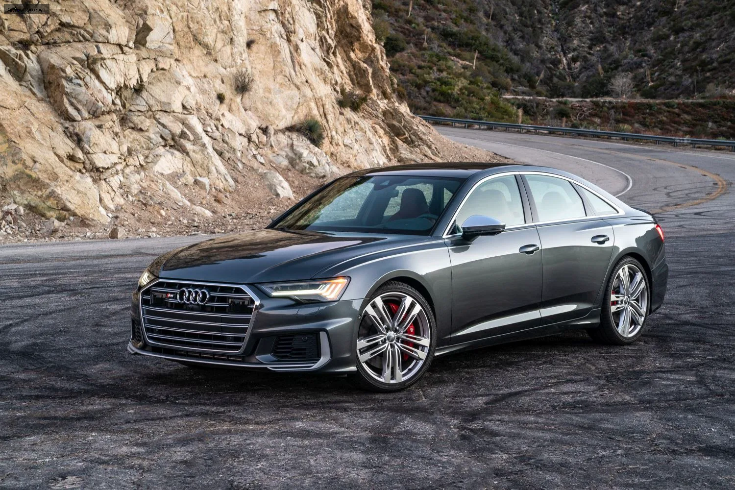 Audi S6 S6 (C8) 2.9 TFSI V6 (444 лс) Mild Hybrid quattro tiptronic 2019 - 2023