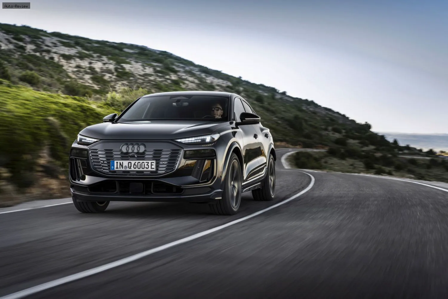 Audi SQ6 e-tron SQ6 Sportback e-tron 100 kWh (517 лс) quattro 2024 -