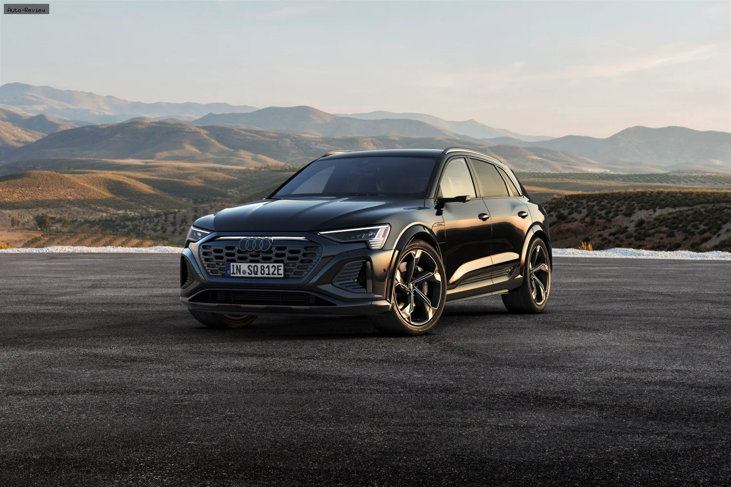 Audi SQ8 e-tron SQ8 e-tron 114 kWh (503 лс) quattro 2022 -