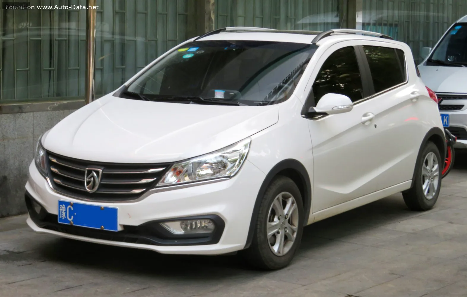 Baojun 310 310W 1.5L (112 лс) 2017 - 2019