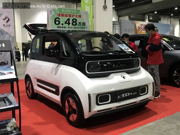 Baojun E300/KiWi EV E300 Plus 31.9 kWh (54 лс) Electric 2020 - 2021 — фото 2