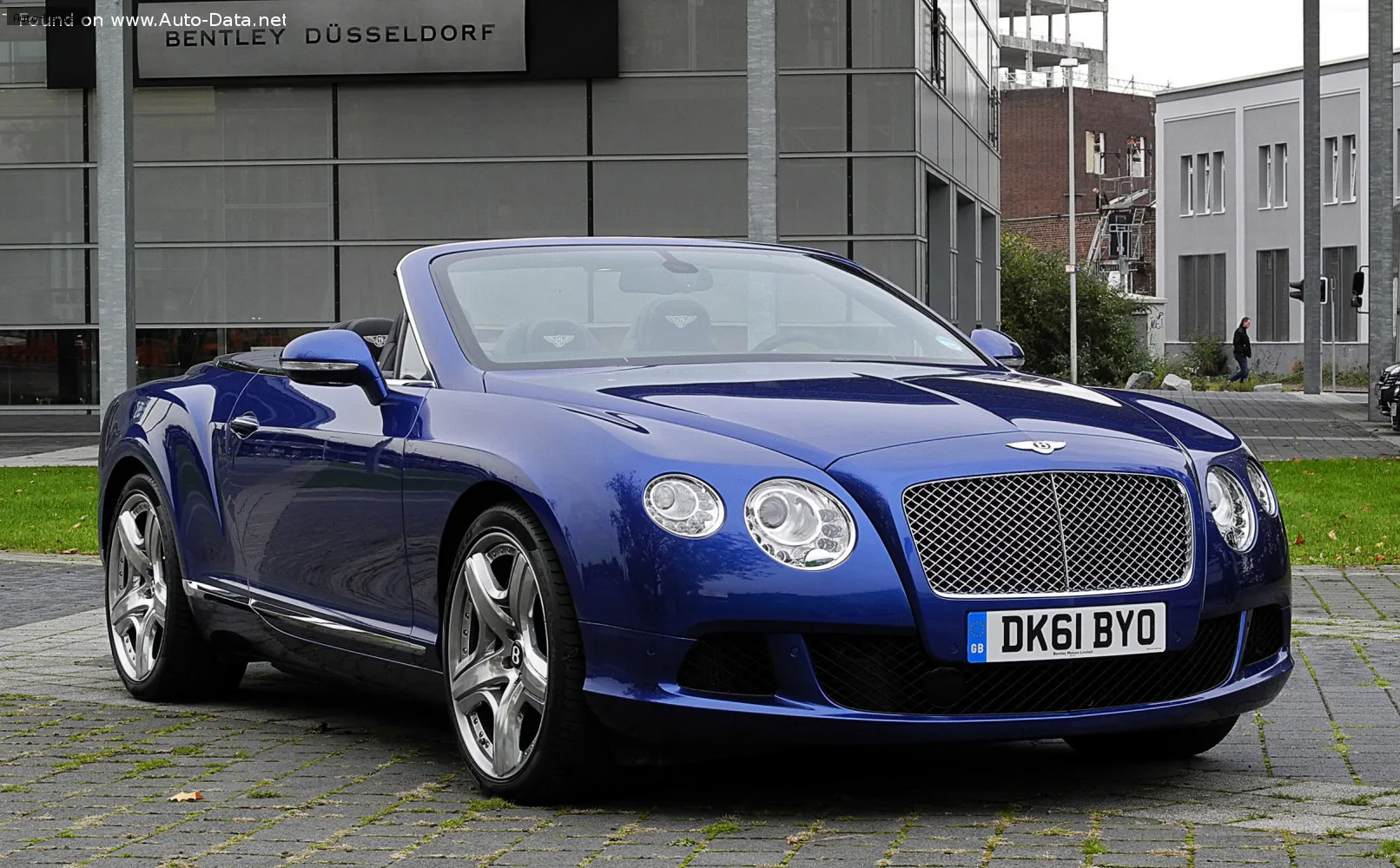 Bentley Continental Continental GTC II V8 4.0 (500 лс) 2012 - 2015