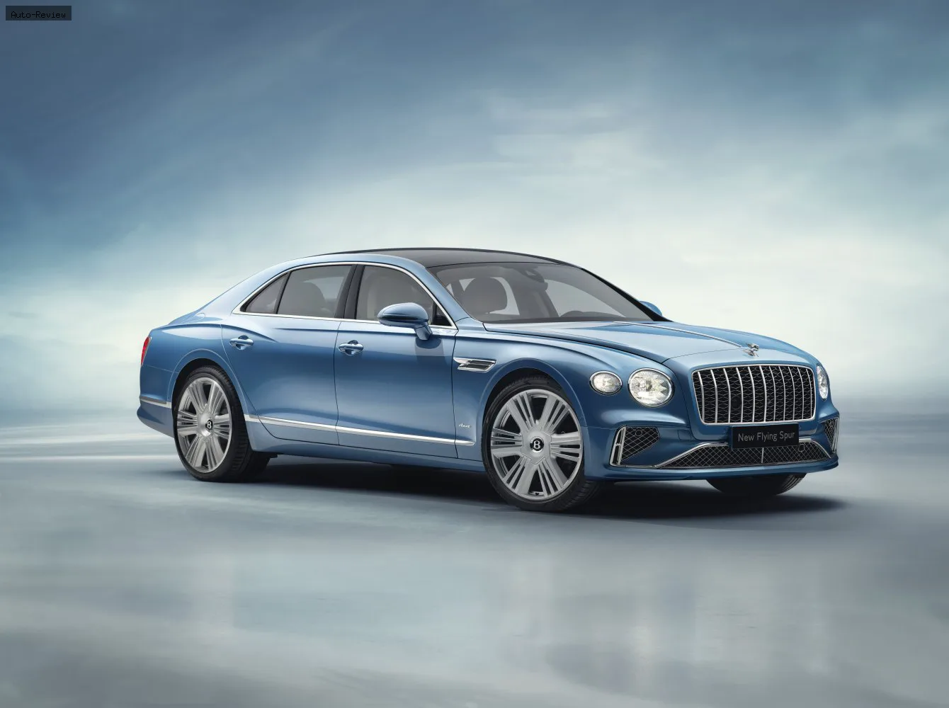 Bentley Flying Spur Flying Spur IV 4.0 V8 TFSi (680 лс) High Performance Hybrid AWD DCT 2025 - 2026