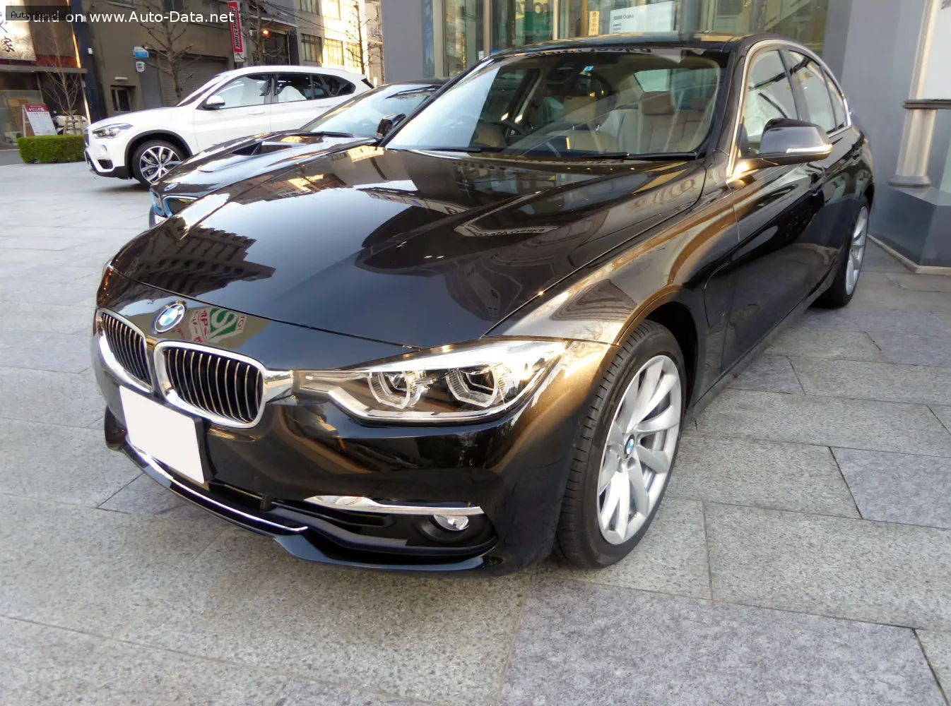 BMW 3 Серии 3 Серии Sedan (F30 LCI, Facelift 2015) 330e (252 лс) Plug-in hybrid Steptronic 2016 - 2018 — фото 3