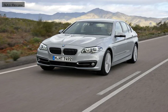 BMW 5 Серии 5 Серии Sedan (F10 LCI, Facelift 2013) 530d (258 лс) xDrive Steptronic 2013 - 2016 — фото 4