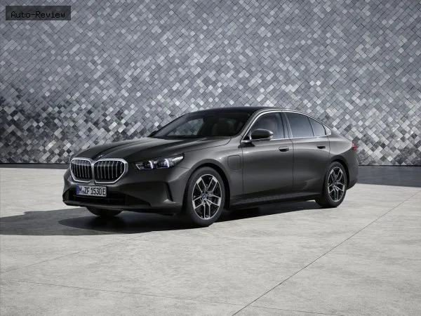 BMW 5 Серии 5 Серии Sedan (G60) 530e (299 лс) Plug-in Hybrid Steptronic 2023 - — фото 4