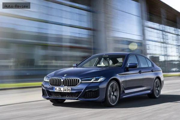 BMW 5 Серии 5 Серии Sedan (G30 LCI, facelift 2020) 530i (252 лс) Mild Hybrid Steptronic 2020 - 2022 — фото 2