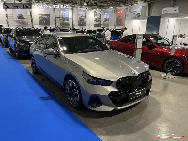 BMW 5 Серии 5 Серии Sedan (G60) 550e (489 лс) Plug-in Hybrid xDrive Steptronic 2023 - — фото 4