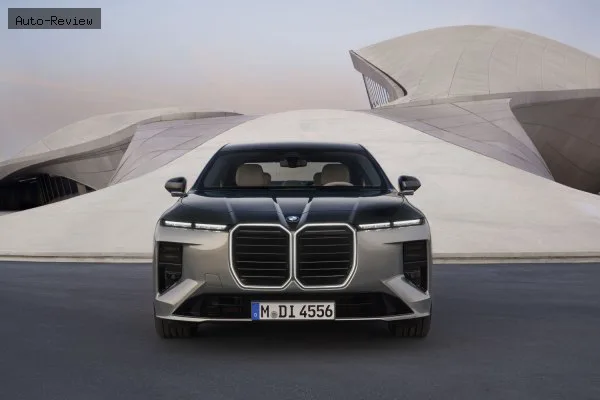BMW 7 Серии 7 Серии (G70 LCI, facelift 2026) 740d (313 лс) Mild Hybrid xDrive Steptronic 2026 - — фото 2