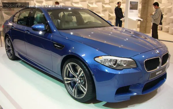 BMW M5 M5 (F10M) 4.4 V8 (560 лс) M DCT 2011 - 2013 — фото 2