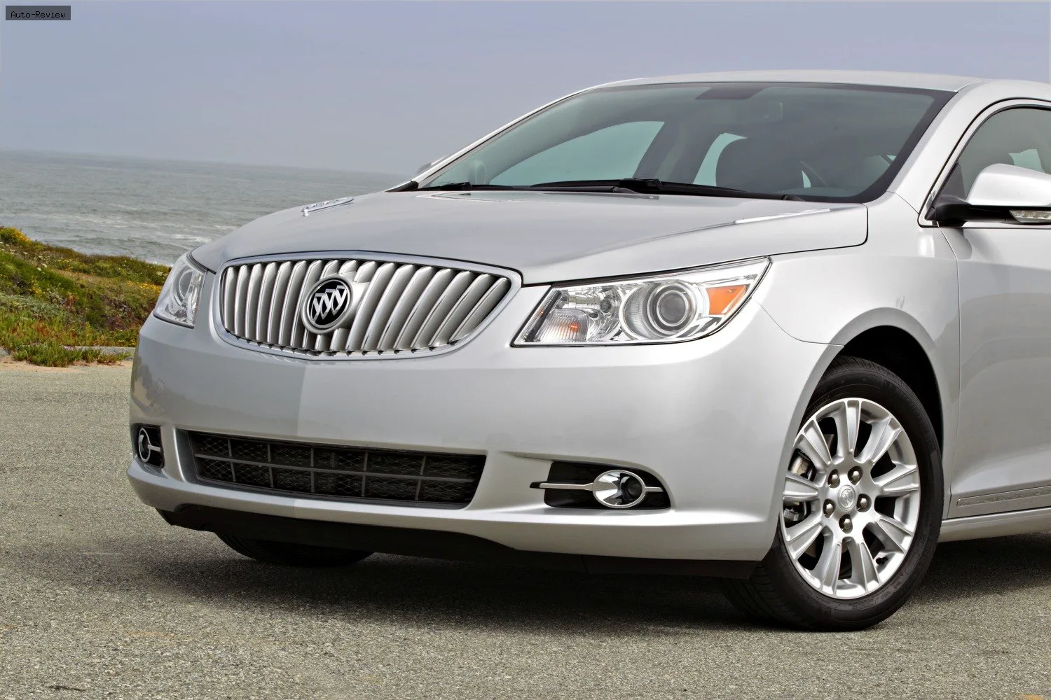 Buick LaCrosse LaCrosse II 2.4 Ecotec (182 лс) eAssist Automatic 2012 - 2013