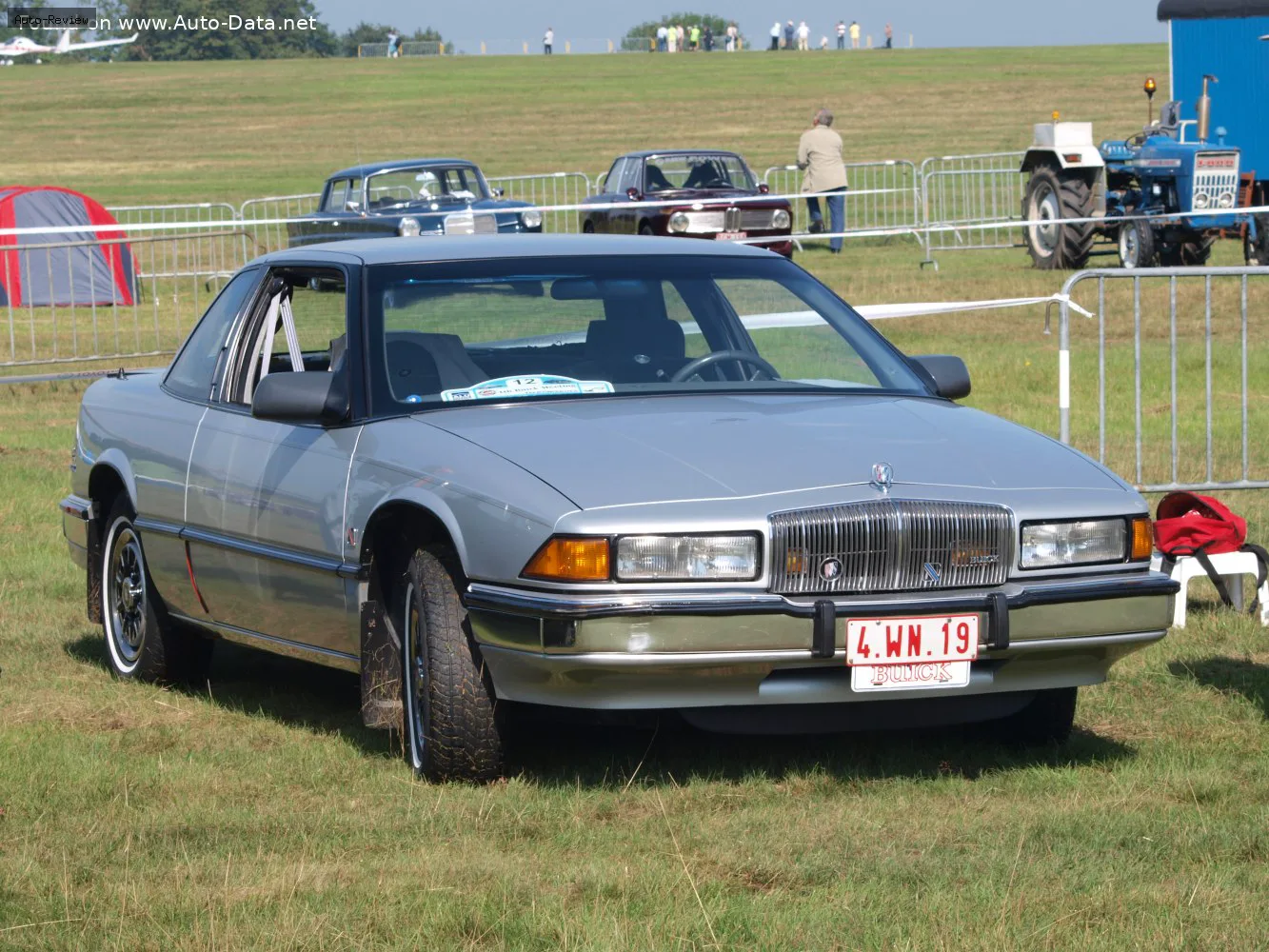 Buick Regal Regal III Coupe 3.8 V6 (208 лс) Automatic 1988 - 1996