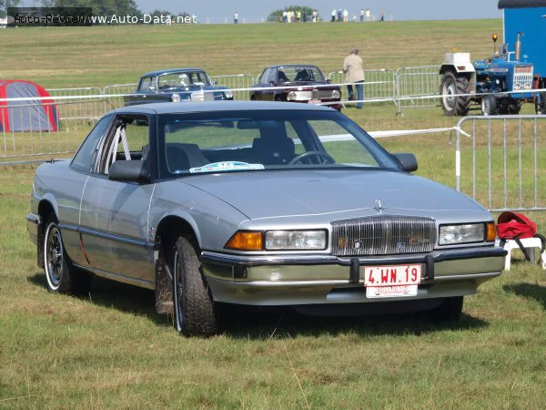 Buick Regal Regal III Coupe 3.8 V6 (208 лс) Automatic 1988 - 1996 — фото 2