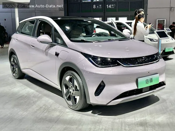 BYD Dolphin Dolphin (facelift 2025) 45.12 kWh (95 лс) Electric 2025 - — фото 2