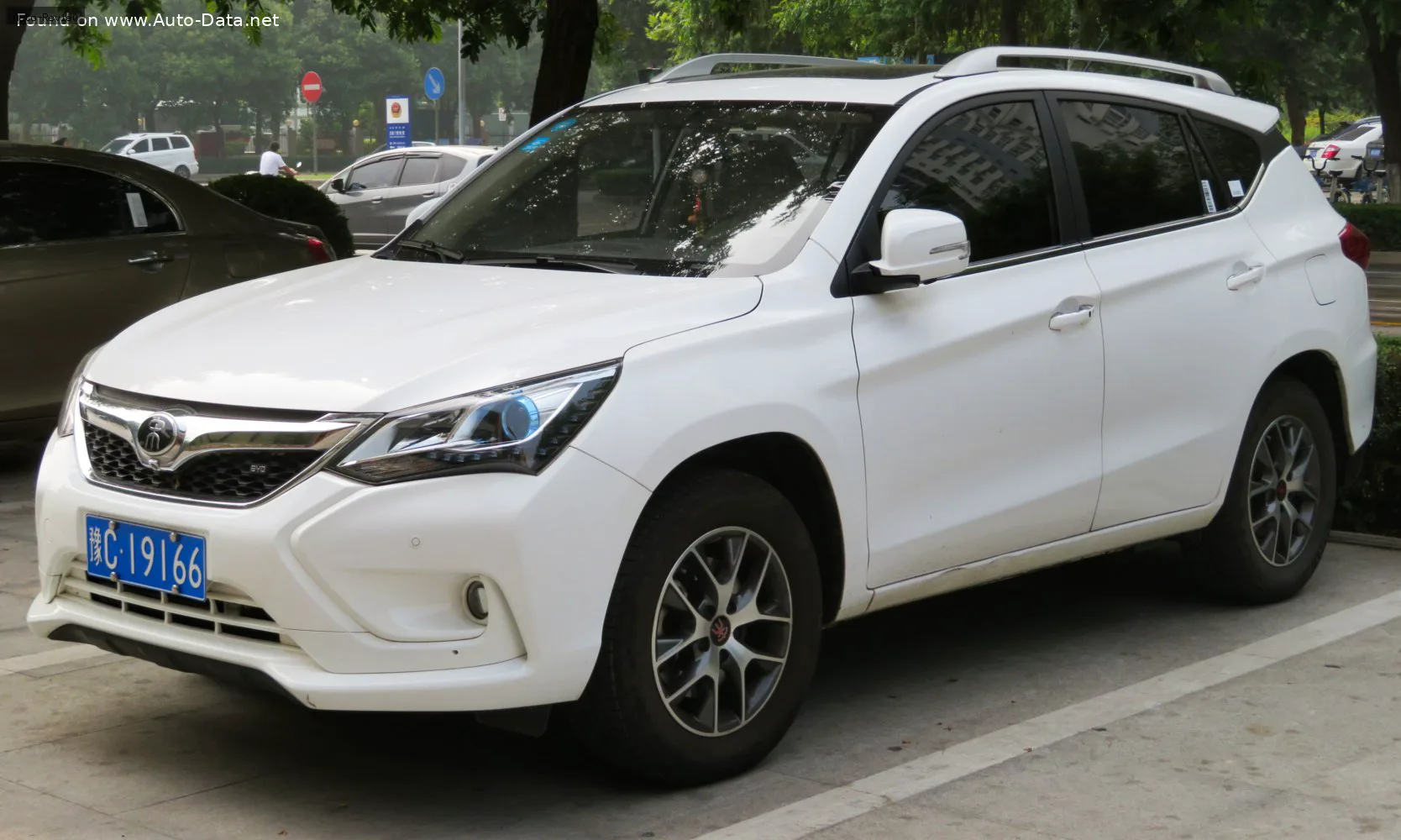 BYD Song Song 1.5 TID (154 лс) 2015 - 2018
