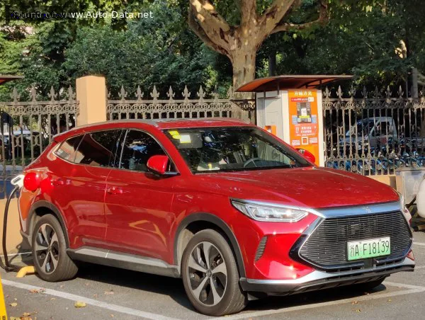BYD Song Song Plus DM-i 1.5 (197 лс) E-CVT 2021 - 2023 — фото 4
