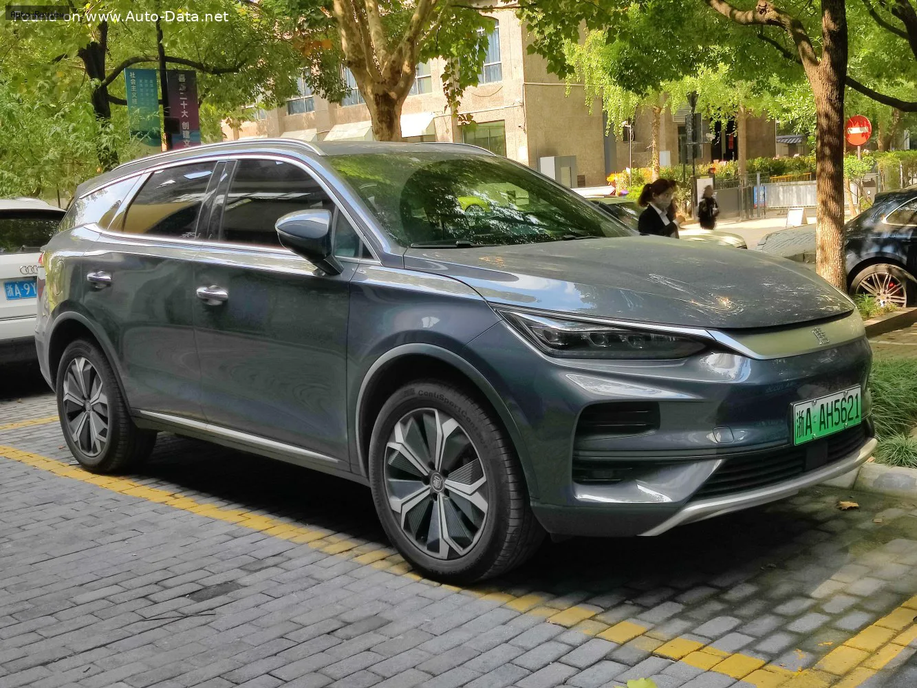 BYD Tang Tang II (facelift 2021) EV 108.8 kWh (517 лс) AWD 2022 - 2025