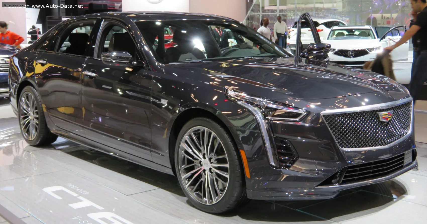 Cadillac CT6 CT6 I V Blackwing 4.2 V8 (550 лс) AWD Hydra-Matic 2018 - 2019