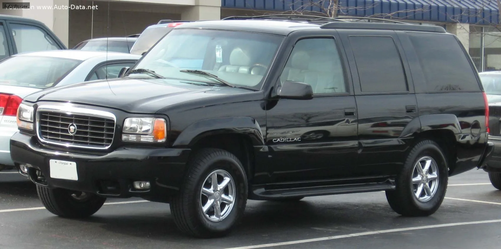 Cadillac Escalade Escalade I 5.7 V8 (258 лс) Automatic 1998 - 2002