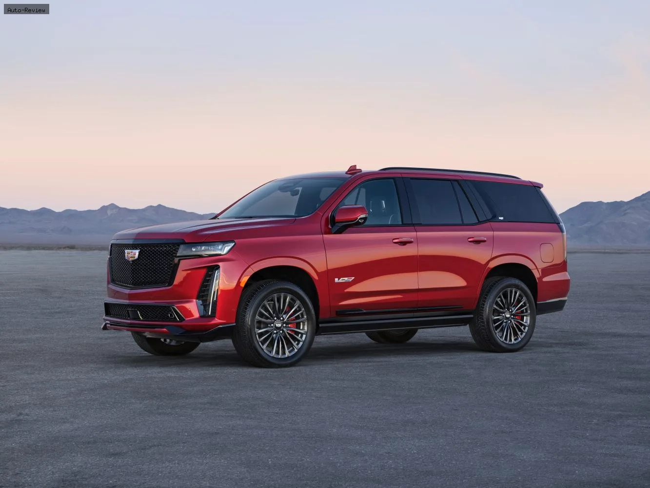 Cadillac Escalade Escalade V V 6.2 Supercharged V8 (682 лс) AWD Hydra-Matic 2022 - 2024