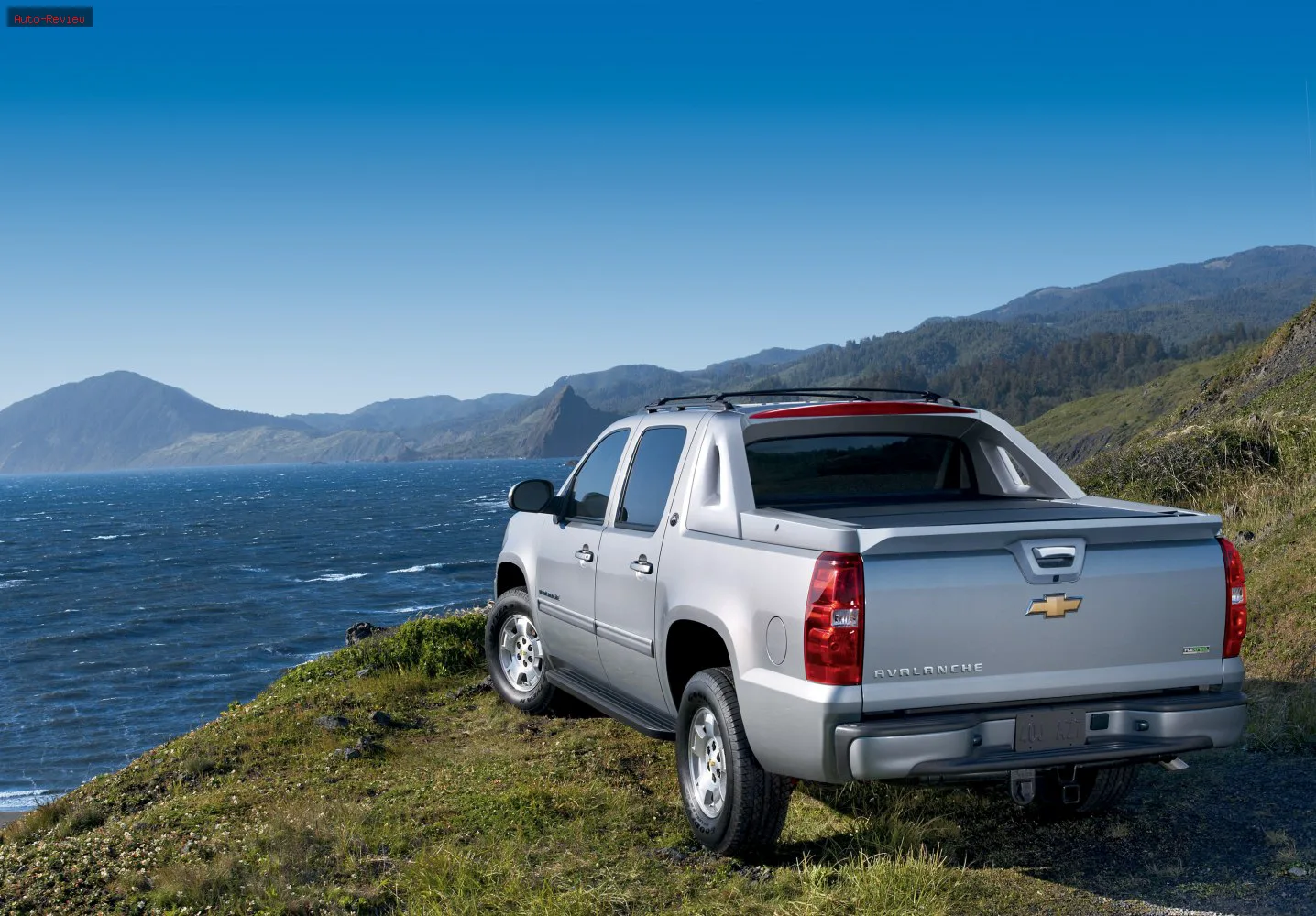 Chevrolet Avalanche Avalanche II Black Diamond 5.3 V8 Vortec (320/326 лс) 4WD FlexFuel Hydra-Matic 2013 - 2013
