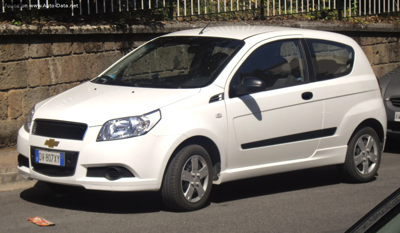 Chevrolet Aveo Aveo Hatchback 1.4 i 16V (101 лс) Automatic 2008 - 2011