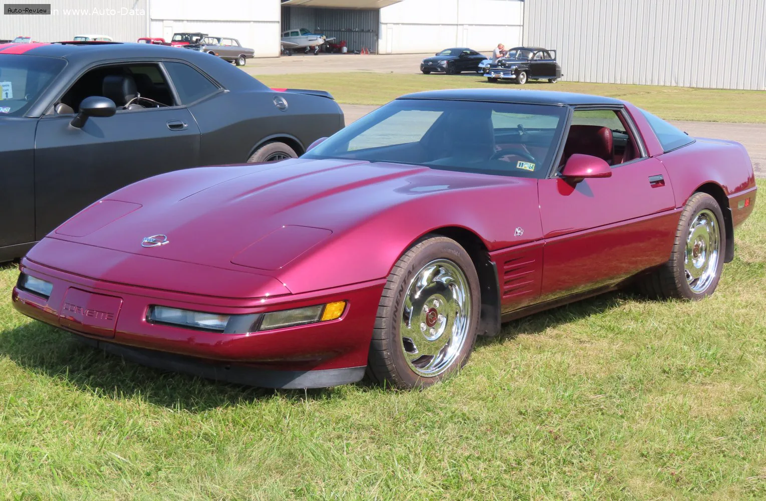 Chevrolet Corvette Corvette Coupe (C4, facelift 1990) 5.7 V8 (300 лс) Automatic 1992 - 1995 — фото 3