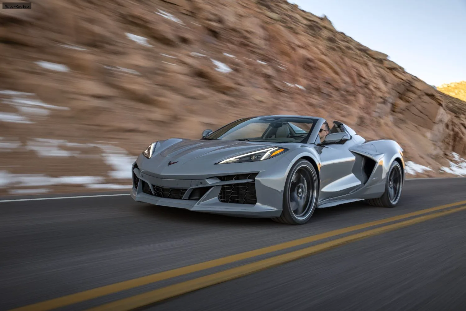 Chevrolet Corvette Corvette Convertible (C8) E-Ray 6.2 V8 (655 лс) e-AWD DCT (USA) 2023 -