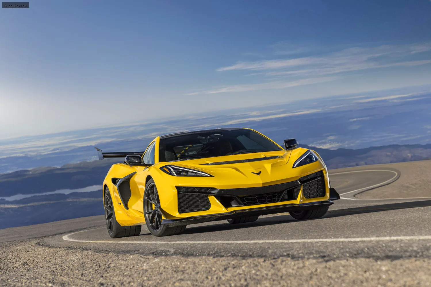 Chevrolet Corvette Corvette Coupe (C8) ZR1 5.5 V8 (1064 лс) M1K 2025 - — фото 3