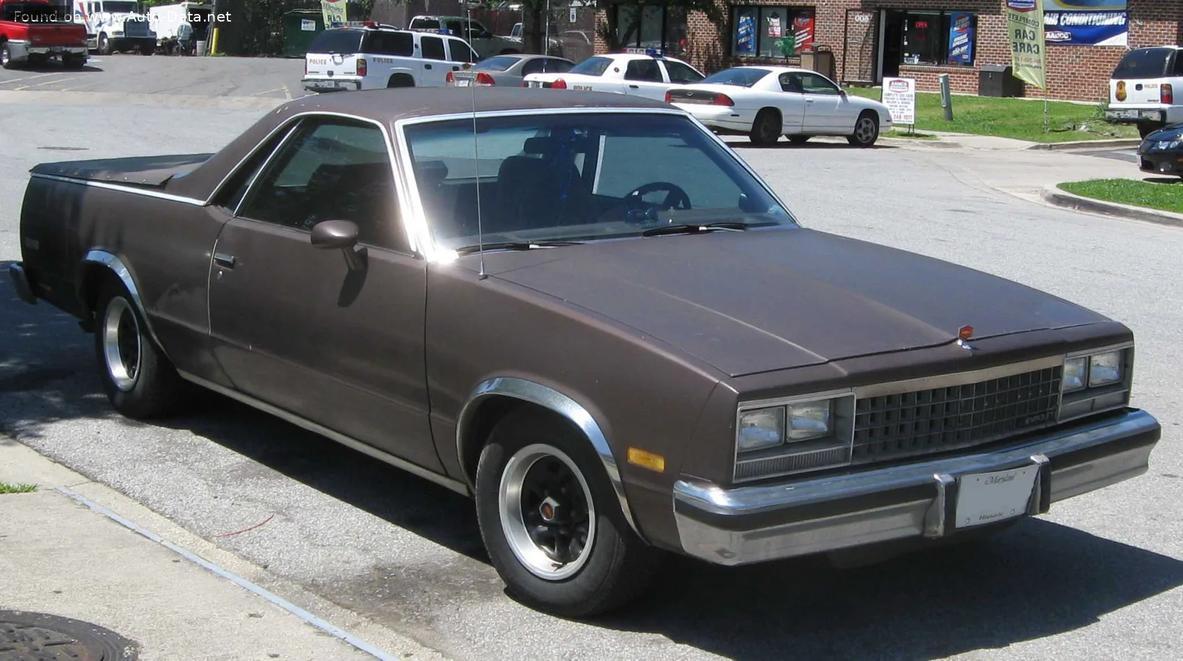 Chevrolet Malibu Malibu IV Wagon (facelift 1981) 5.7 d V8 (105 лс) Automatic 1981 - 1983