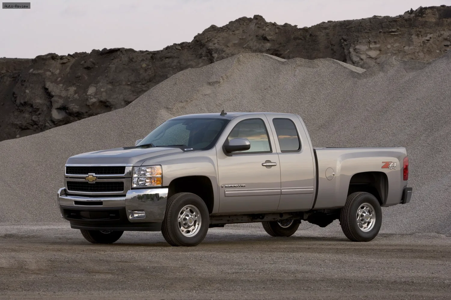 Chevrolet Silverado 2500 HD Silverado 2500 HD II (GMT900) Extended Cab Long Box 6.6 Duramax TD V8 (365 лс) Automatic 2007 - 2010