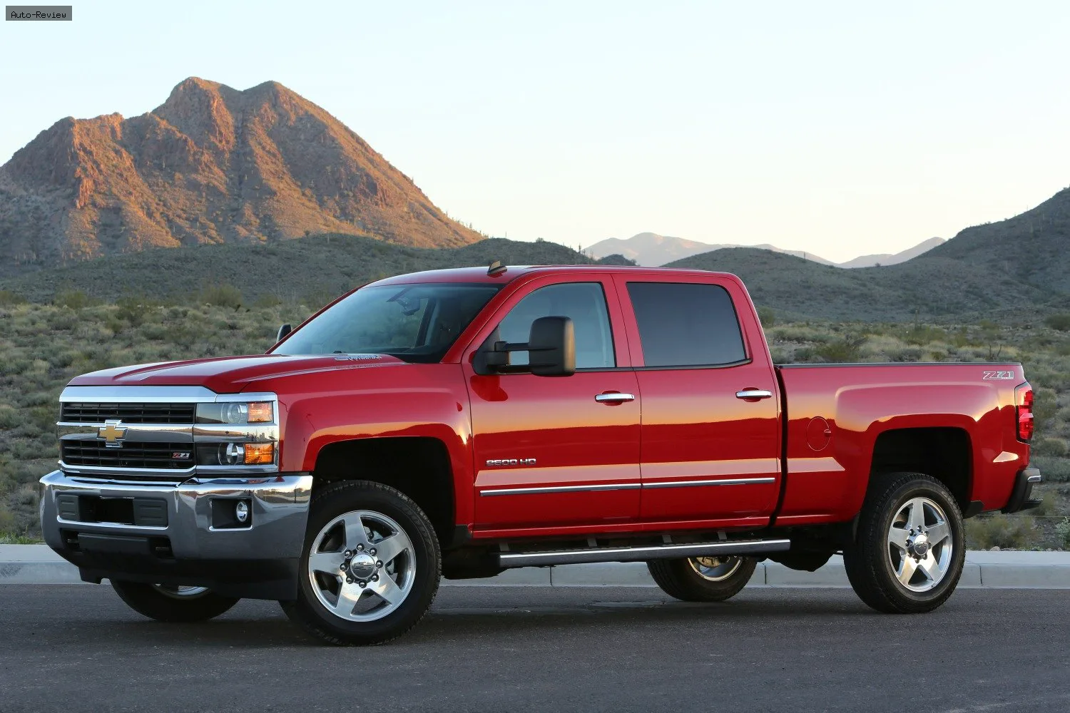 Chevrolet Silverado 2500 HD Silverado 2500 HD III (K2XX) Crew Cab Standard Box 6.6 Duramax TD V8 (397 лс) 4WD Automatic 2015 - 2017 — фото 3