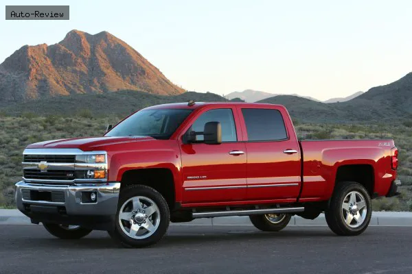 Chevrolet Silverado 2500 HD Silverado 2500 HD III (K2XX) Crew Cab Standard Box 6.6 Duramax TD V8 (397 лс) 4WD Automatic 2015 - 2017 — фото 4