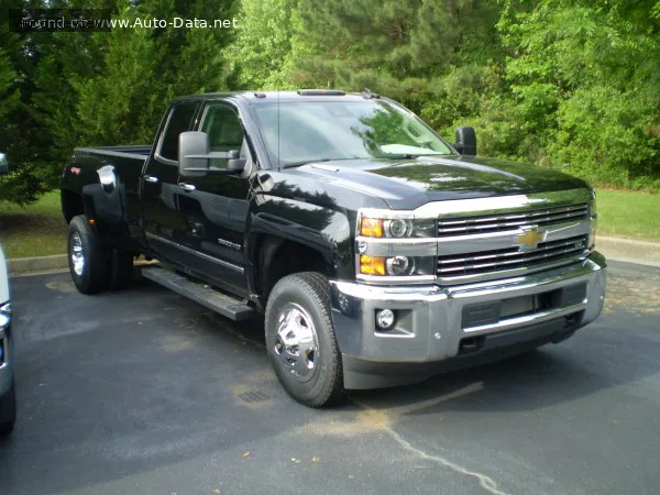Chevrolet Silverado 3500 HD Silverado 3500 HD III (K2XX) Double Cab Long Box 6.0 V8 (360 лс) 4WD DRW Automatic 2015 - 2019 — фото 4