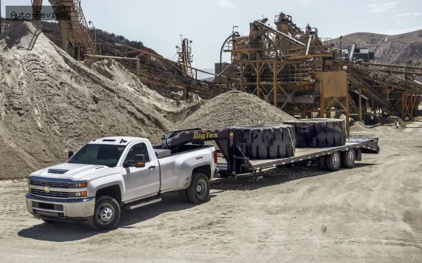 Chevrolet Silverado 3500 HD Silverado 3500 HD III (K2XX) Regular Cab Long Box 6.6 Duramax TD V8 (397 лс) 4WD DRW Automatic 2015 - 2017 — фото 3