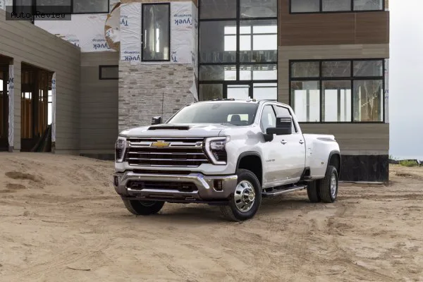 Chevrolet Silverado 3500 HD Silverado 3500 HD IV (T1XX, facelift 2024) Crew Cab Long Bed 6.6 V8 (401 лс) DRW Automatic 2024 - — фото 2