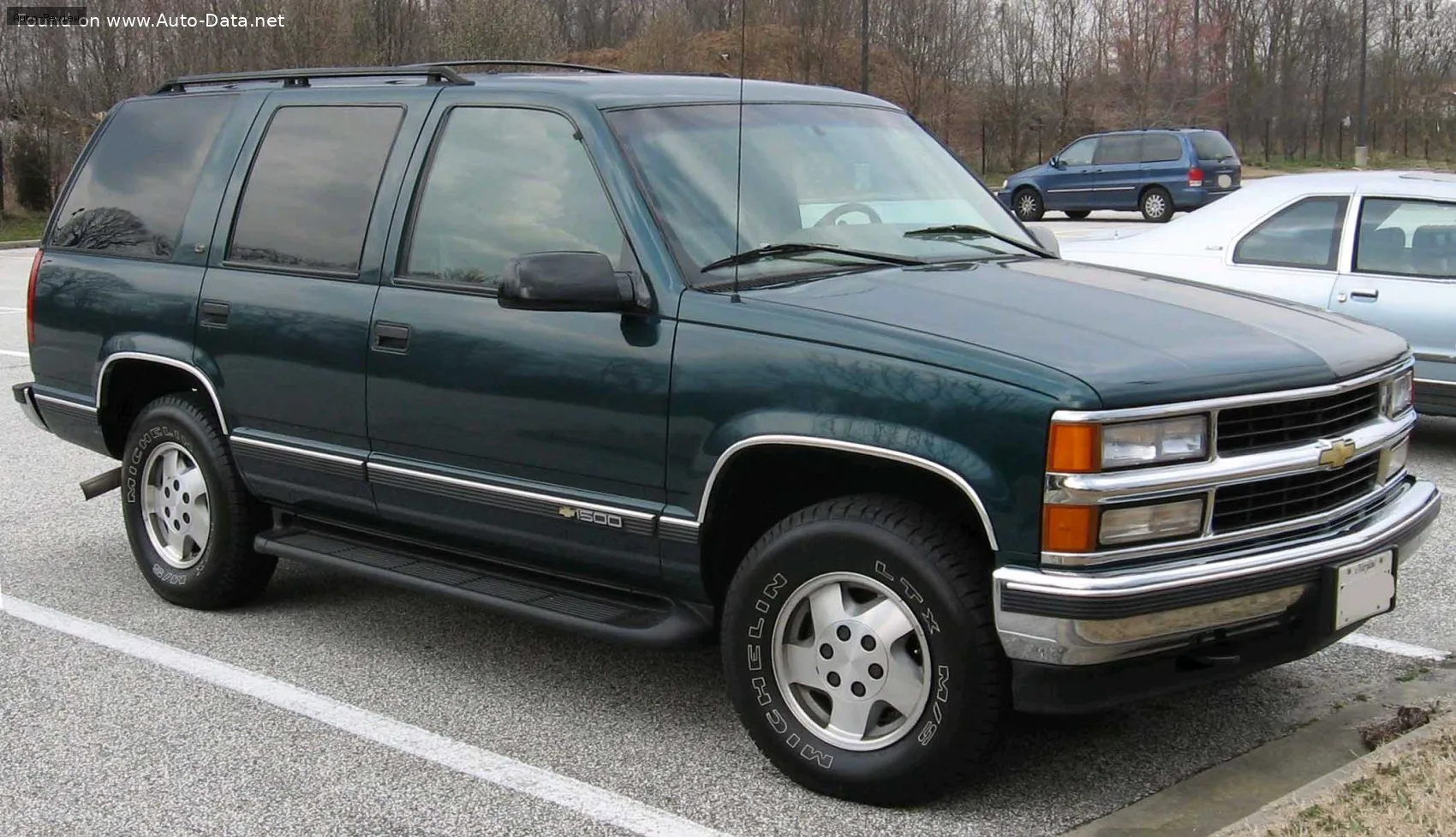 Chevrolet Tahoe Tahoe (GMT410) 5.7 i V8 (258 лс) 1996 - 1999