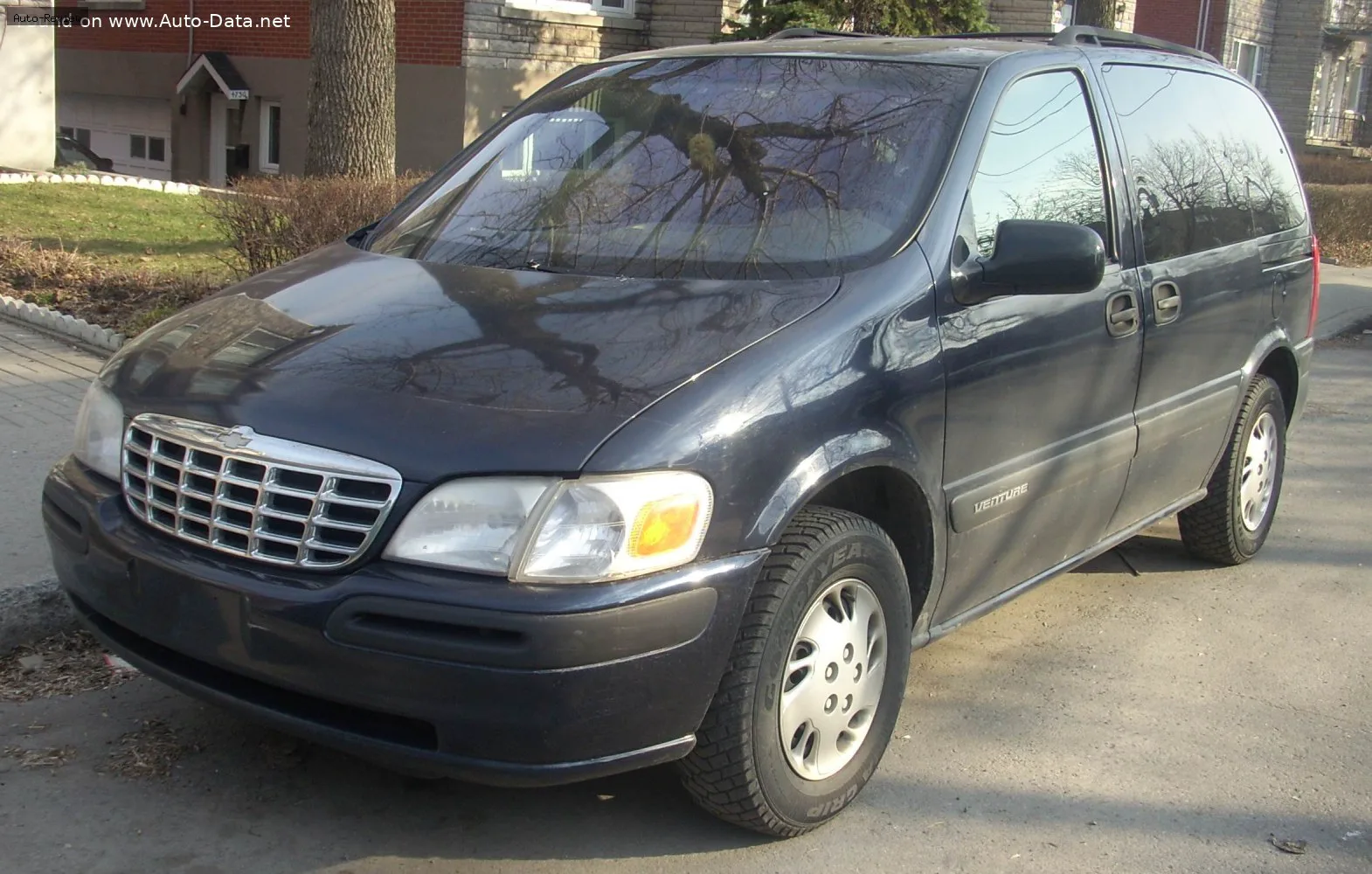 Chevrolet Venture Venture (U) 3.4 i V6 (180 лс) 1996 - 1999
