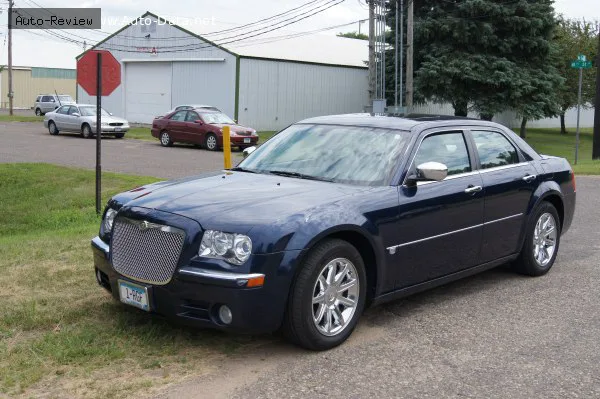 Chrysler 300 300 Touring 5.7 i V8 16V (340 лс) 2004 - 2010 — фото 2