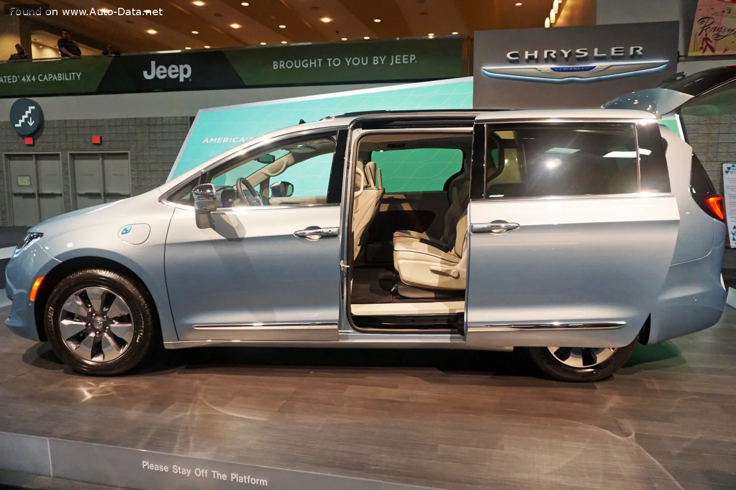 Chrysler Pacifica (minivan) Pacifica 3.6 V6 (264 лс) Plug-in Hybrid CVT 2016 - 2021