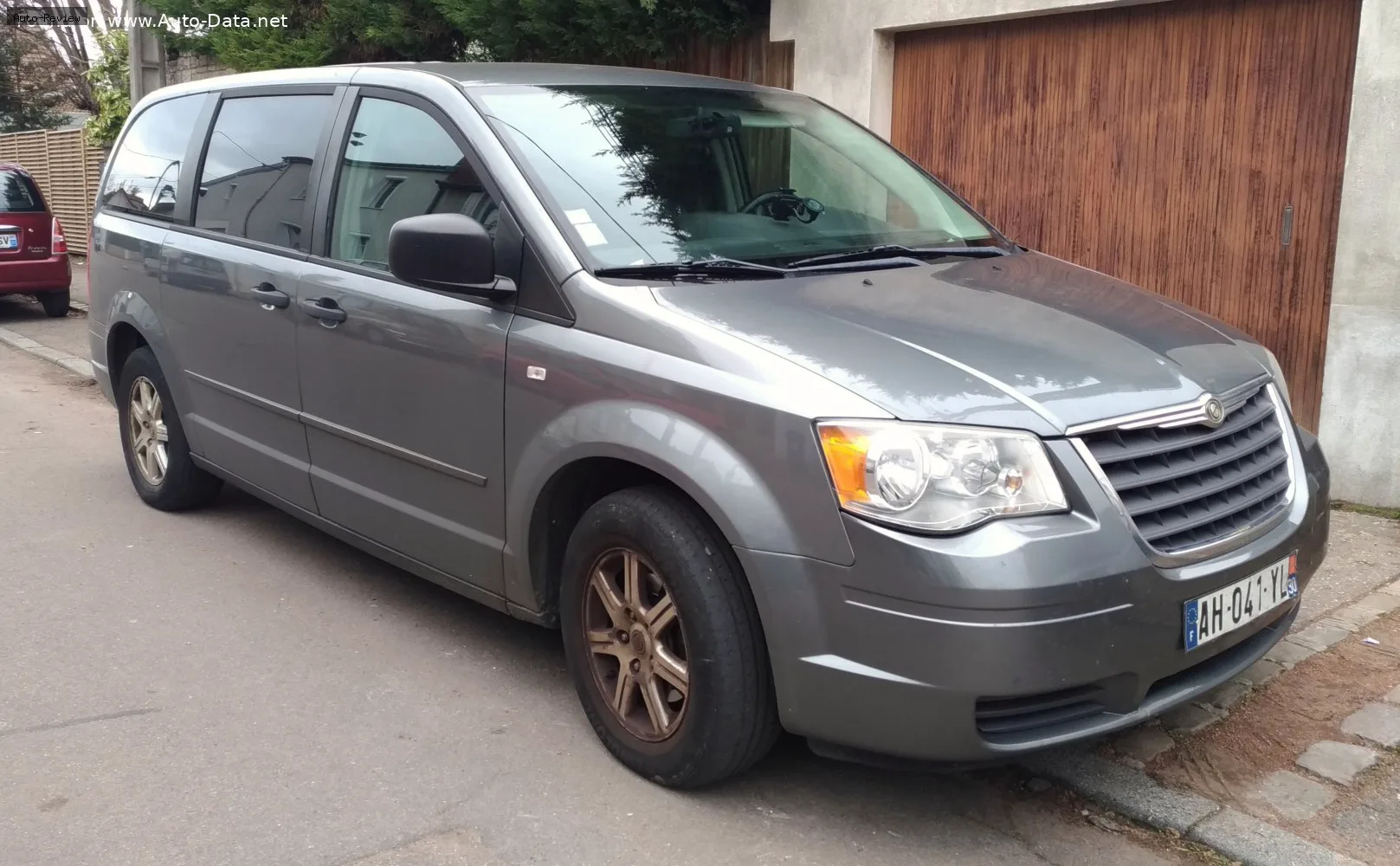 Chrysler Voyager Voyager V 2.8 CRD (150 лс) 2007 - 2016