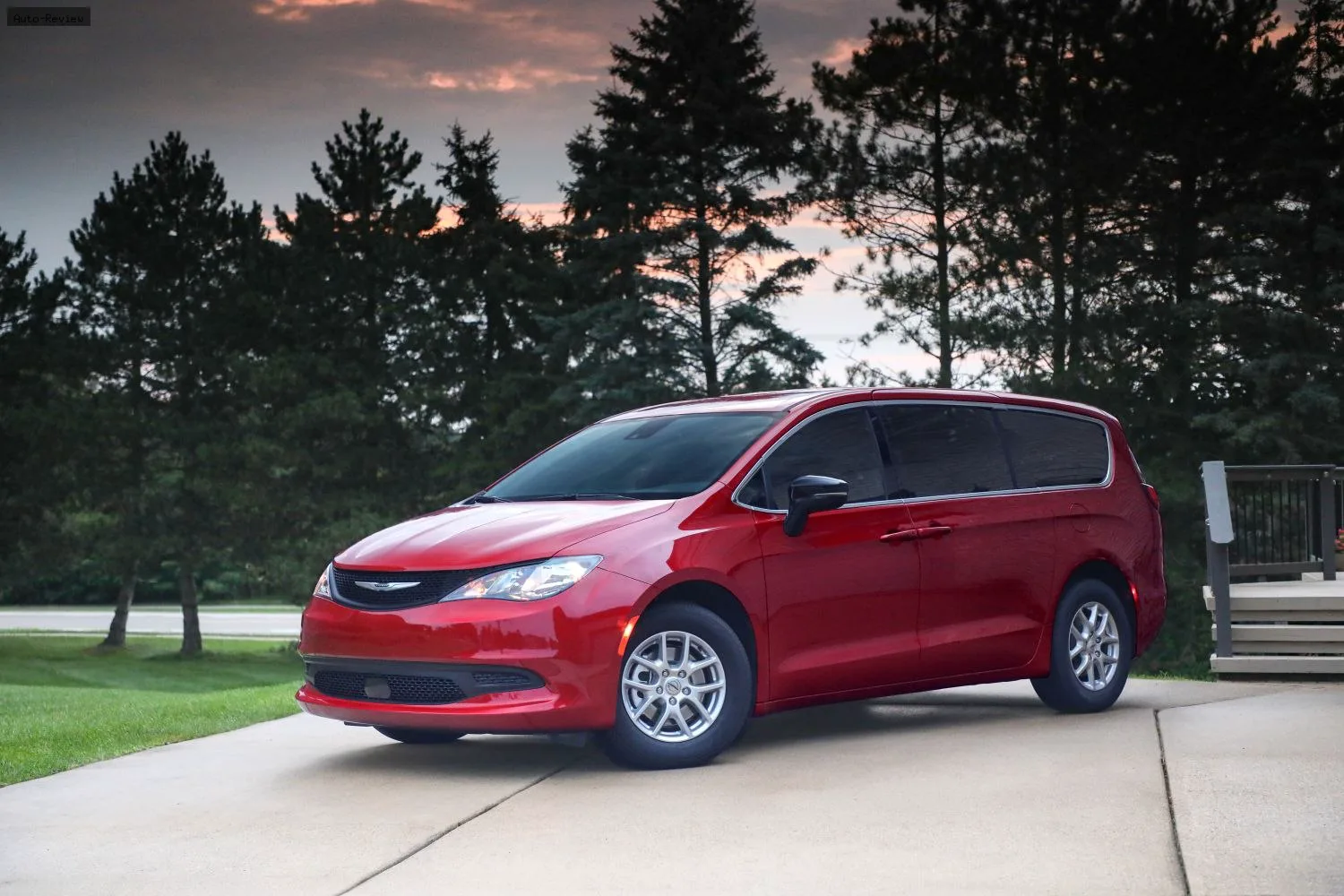 Chrysler Voyager Voyager VI 3.6 Pentastar V6 (291 лс) TorqueFlite 2024 -