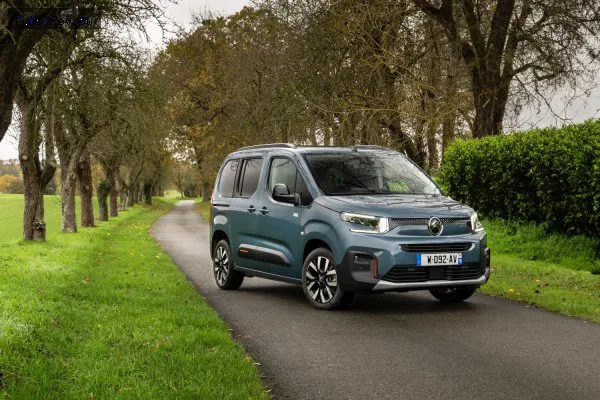 Citroen Berlingo Berlingo III M (Phase II, facelift 2024) 1.2 PureTech (110 лс) 2024 - — фото 4