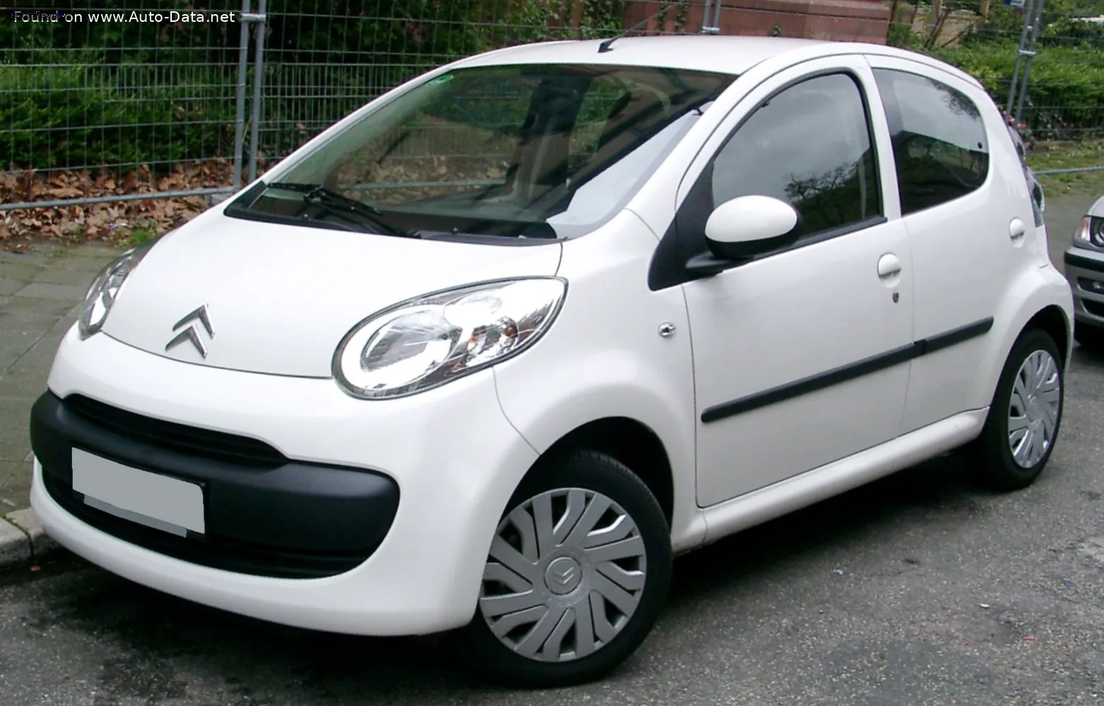 Citroen C1 C1 I (Phase I, 2005 3-door) 1.0i (68 лс) 2005 - 2008