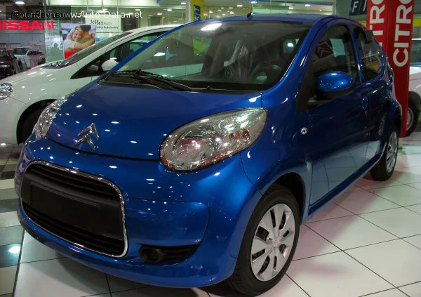 Citroen C1 C1 I (Phase II, 2008 3-door) 1.0i (68 лс) SensoDrive 2008 - 2012 — фото 4