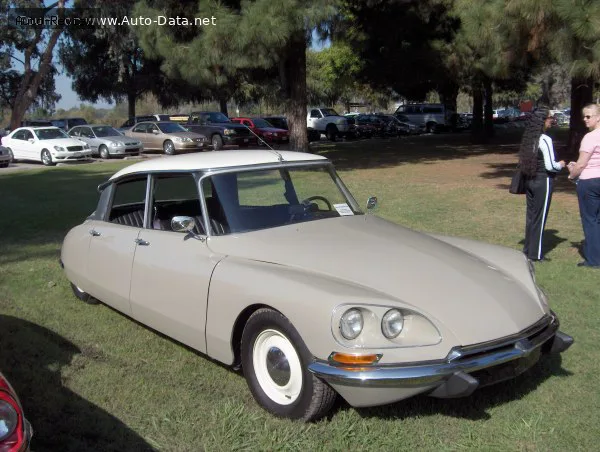 Citroen ID ID III 19 B (84 лс) 1969 - 1975 — фото 2